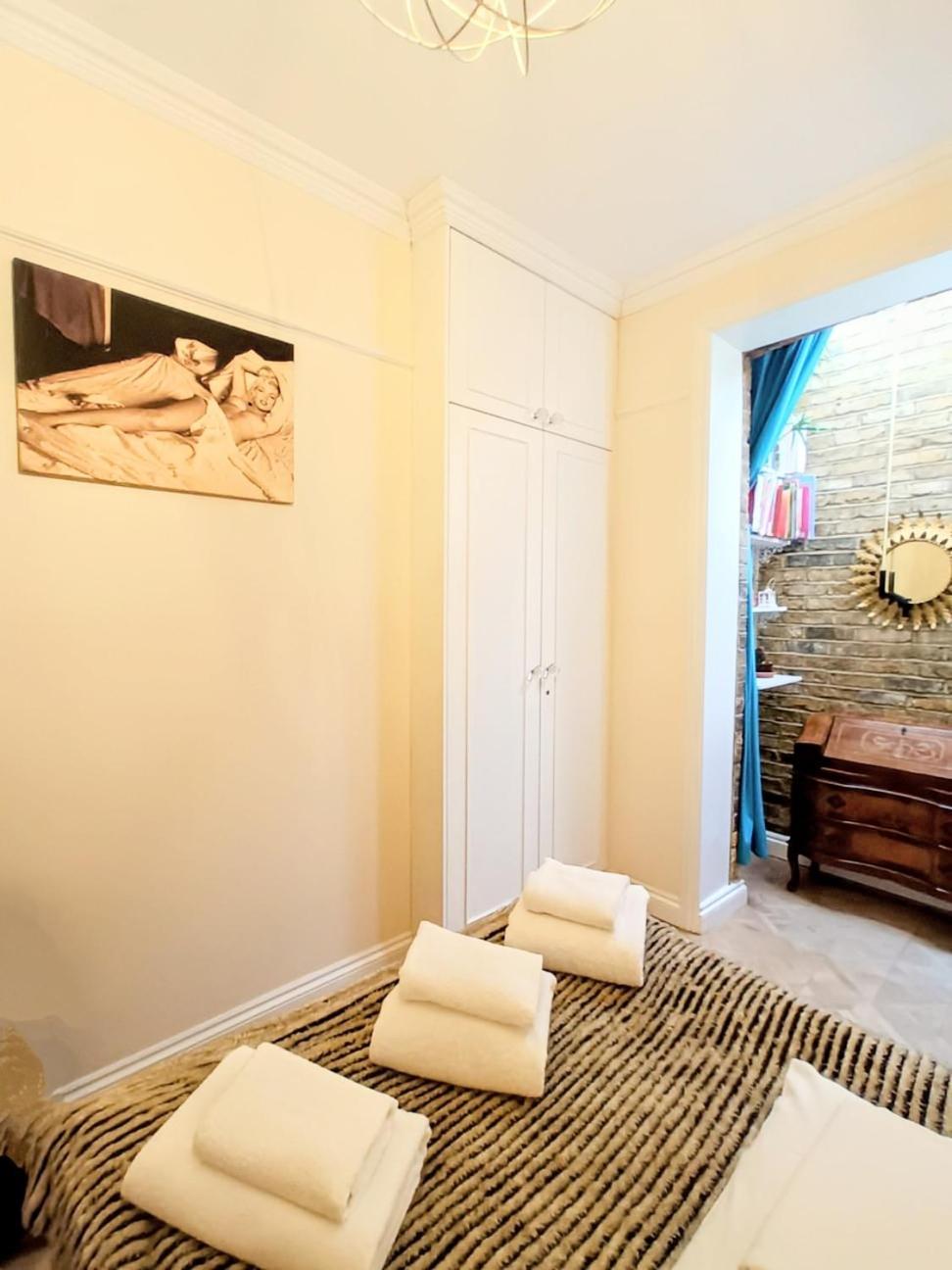 Spacious Refurbished Flat With A Garden Near Tube, Train, Thames And The City Center Лондон Екстер'єр фото