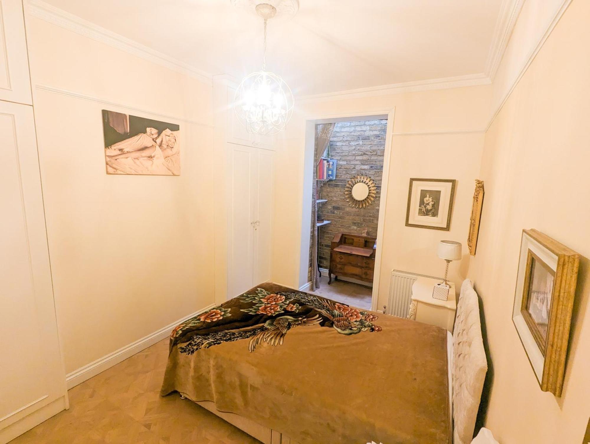 Spacious Refurbished Flat With A Garden Near Tube, Train, Thames And The City Center Лондон Екстер'єр фото